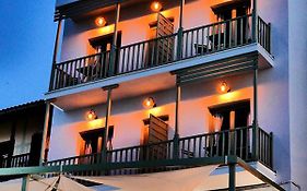 Akro Rooms